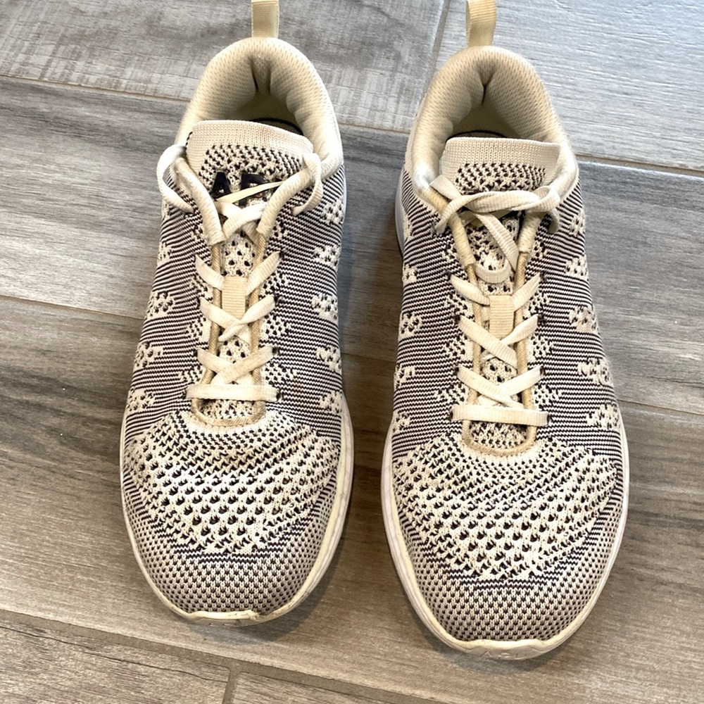APL TechLoom Pro sneakers